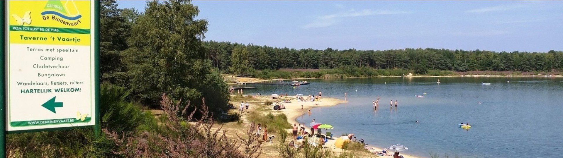 Camping met natuurmeer